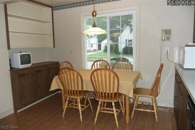 1749 Harding Dr, Wickliffe, OH 44092 - photo 3