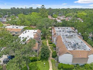 Oaks of Woodlake is a fully fenced community only