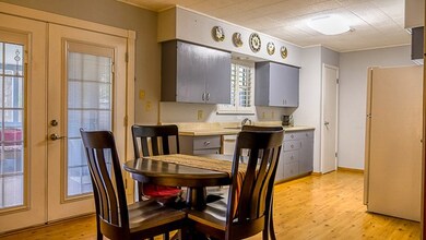 703 N Edison St, Fredericksburg, TX 78624 - photo 7