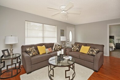4760 Fairsun St-9