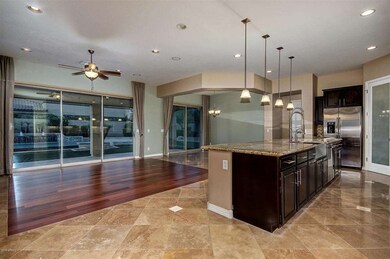 Open Kitchen to Family Rm & Brkfst Rm