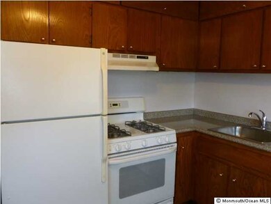 11 Juniper Ln unit A, Eatontown, NJ 07724 - photo 3