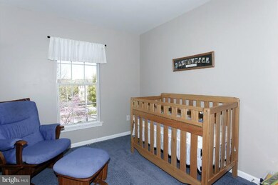 13018 Shamrock Glen Dr, Germantown, MD 20874 - photo 3