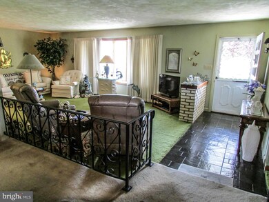 2966 Jefferson Dr, Chambersburg, PA 17201 - photo 7