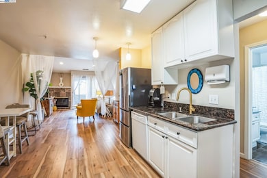 22537 Center St unit 207, Hayward, CA 94541 - photo 3