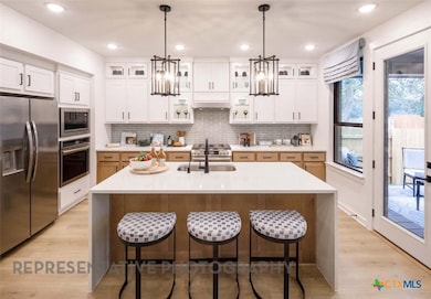 9300 Hamadryas Dr, Austin, TX 78744 - photo 2