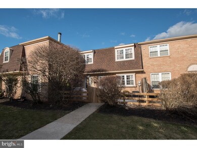 246 Arbour Ct, North Wales, PA 19454 - photo 2