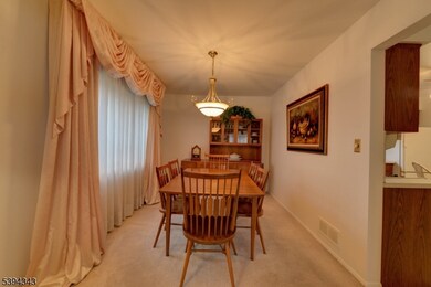 184 Abbe Ln, Clifton, NJ 07013 - photo 7
