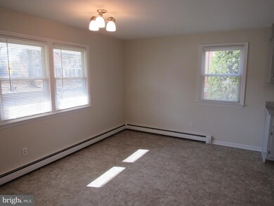 357 1/2 W Broad St, Telford, PA 18969 - photo 6