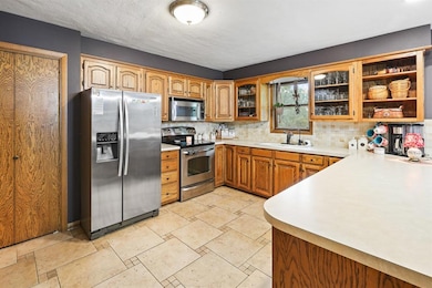 1326 E 7th St, Pella, IA 50219 - photo 7