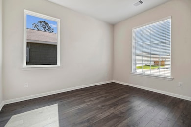 15885 Berry Hill Dr, Conroe, TX 77303 - photo 4