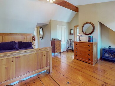 28 Langdon St unit 4, Portsmouth, NH 03801 - photo 5