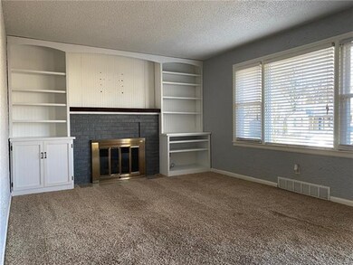 Living room with fpl.