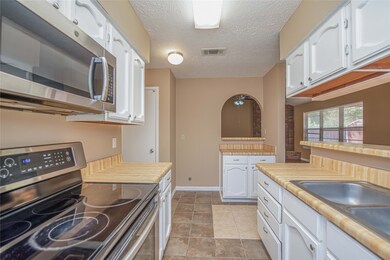 16778 Gleneagle Dr N, Conroe, TX 77385 - photo 7