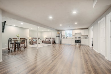 4647 N Cherryvale Ave, Appleton, WI 54913 - photo 2