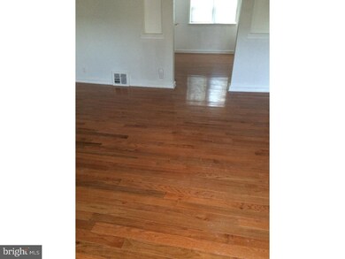4302 Sheffield St, Philadelphia, PA 19136 - photo 2