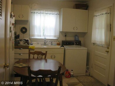 4909 55th Ave, Hyattsville, MD 20781 - photo 4