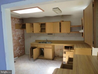 5705 Beecher St, Hyattsville, MD 20785 - photo 4