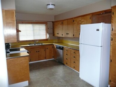 623 NE 6th St, Bend, OR 97701 - photo 2
