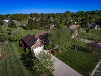 137 Postell Dr, Statesville, NC 28625 - photo 4