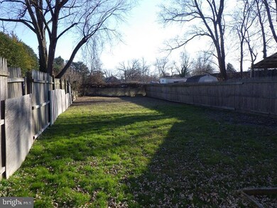 714 Ash Ave, Darby, PA 19023 - photo 5