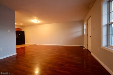 124 Dickerson St, Newark, NJ 07107 - photo 4