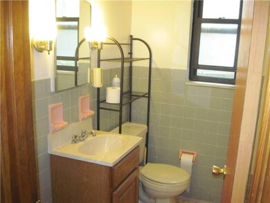 Full Bath. Full bathroom