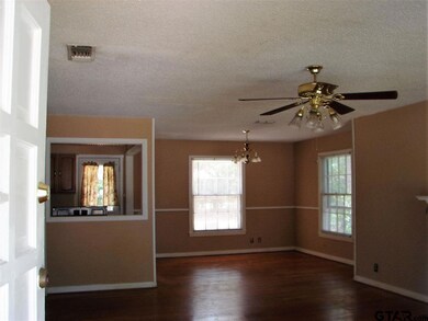 1112 1112 S Azalea, Tyler, TX 75701 - photo 3