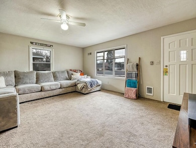 425 W 1st St, Merrill, OR 97633 - photo 6