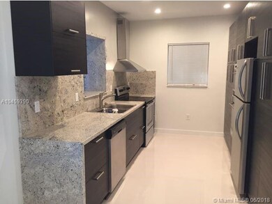 7820 Carlyle Ave unit HOUSE, Miami Beach, FL 33141 - photo 2