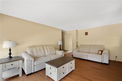120 Phillips St, Charleroi, PA 15022 - photo 4