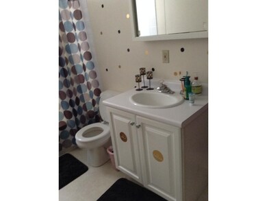 73 E Broadway unit E, Derry, NH 03038 - photo 6