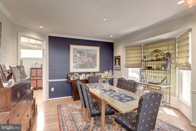 9927 Bickley Ct, Vienna, VA 22181 - photo 6