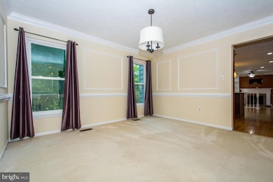 7883 Rockburn Dr, Ellicott City, MD 21043 - photo 4