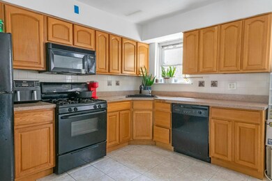 837 Swinton Ave, Bronx, NY 10465 - photo 4