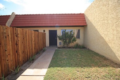 3303 W Tangerine