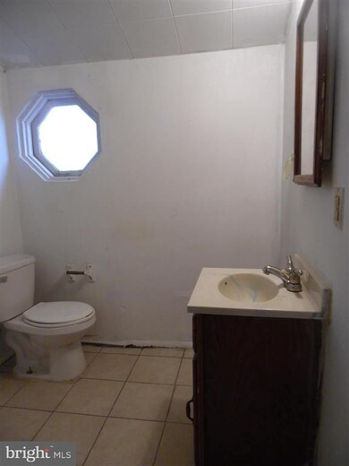 107 Maple St, Clayton, NJ 08312 - photo 5