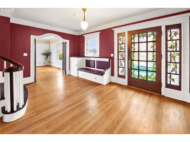 1215 15th St, Astoria, OR 97103 - photo 5