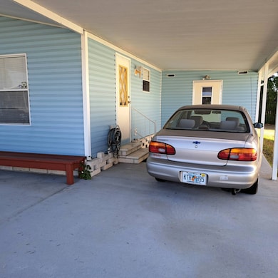 6139 Pueblo Dr, Zephyrhills, FL 33542 - photo 5