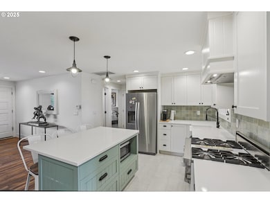 980 Astor Way, Woodburn, OR 97071 - photo 7