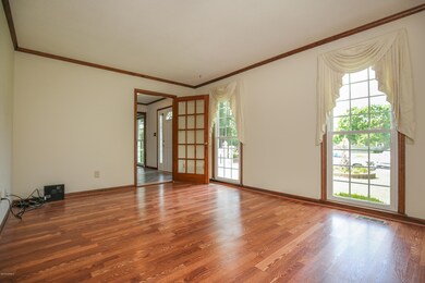 219 Yale Cir, Jacksonville, NC 28546 - photo 6