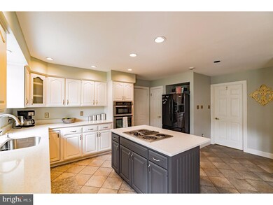 2855 W Fox Chase Cir, Doylestown, PA 18902 - photo 5