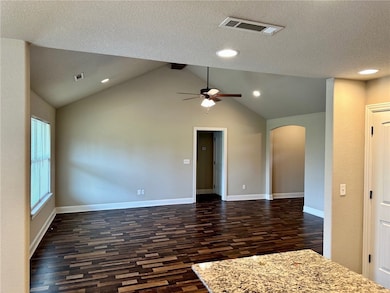 1340 Colonel Hawthorne Dr, Prairie Grove, AR 72753 - photo 2