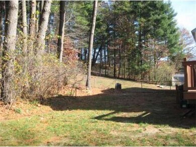 956 Merrimack Ave, Dracut, MA 01826 - photo 5