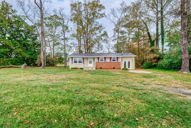 285 Petersburg Rd Richlands NC 3