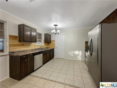 916 Edwards St, Copperas Cove, TX 76522 - photo 4