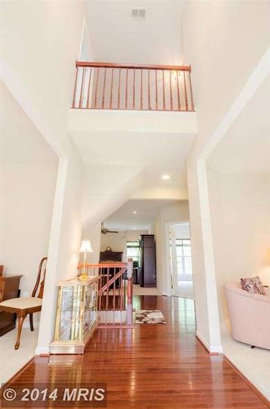 409 E Skyline Dr, Purcellville, VA 20132 - photo 5