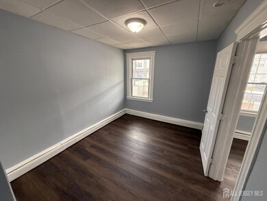 54 Larch St, Carteret, NJ 07008 - photo 4