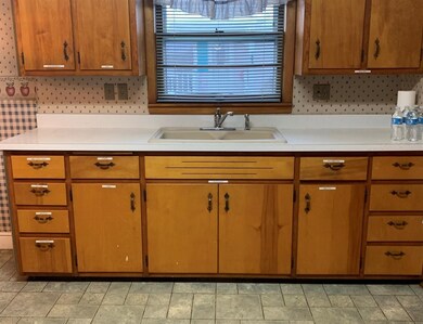 313 S Race St, New Carlisle, IN 46552 - photo 6