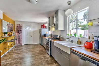 2331-W-AVALON-DR-26